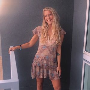 Meet your posher, Alexis🌞🏔✨